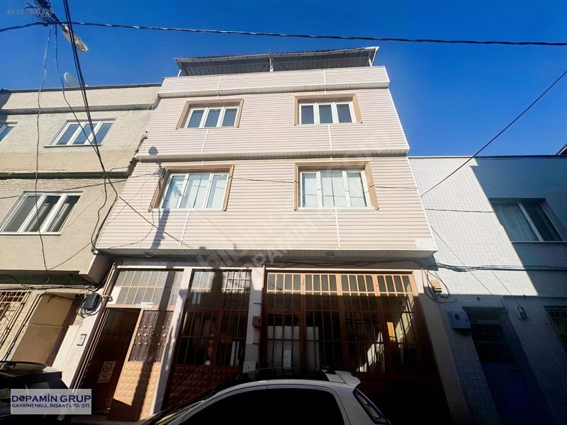 Bahar Mahallesi'nde Dükkanlı 3 Katlı Satılık Bina — fotoğraf 1