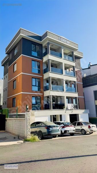 Akçalar'da Göl Manzaralı Sıfır 2+1 Satılık Daire — fotoğraf 2