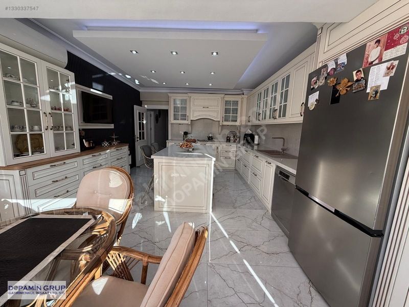 Raykent Sitesinde 320 m² Renovasyonlu 5+1 Dubleks — fotoğraf 3