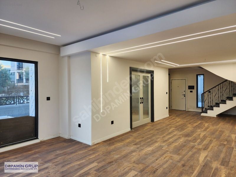 Kayapa İstiklal'de Önü Açık 5+1 Satılık Villa — fotoğraf 4