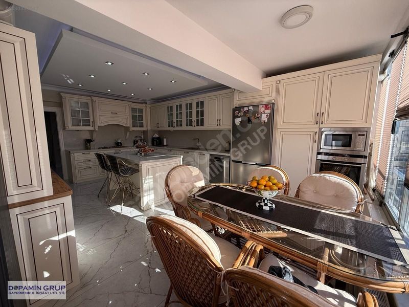 Raykent Sitesinde 320 m² Renovasyonlu 5+1 Dubleks — fotoğraf 6