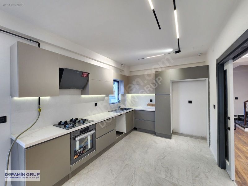 Kayapa İstiklal'de Önü Açık 5+1 Satılık Villa — fotoğraf 6