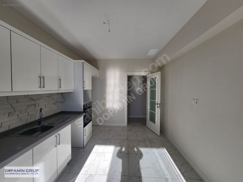 Balkan'da Havuzlu Sitede Bulvar Cepheli 3+1 Daire — fotoğraf 8