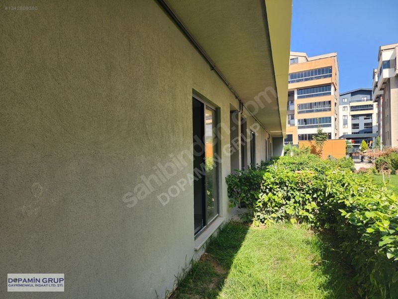 Balkan'da Havuzlu Sitede 4+1 Satılık Villa — fotoğraf 10