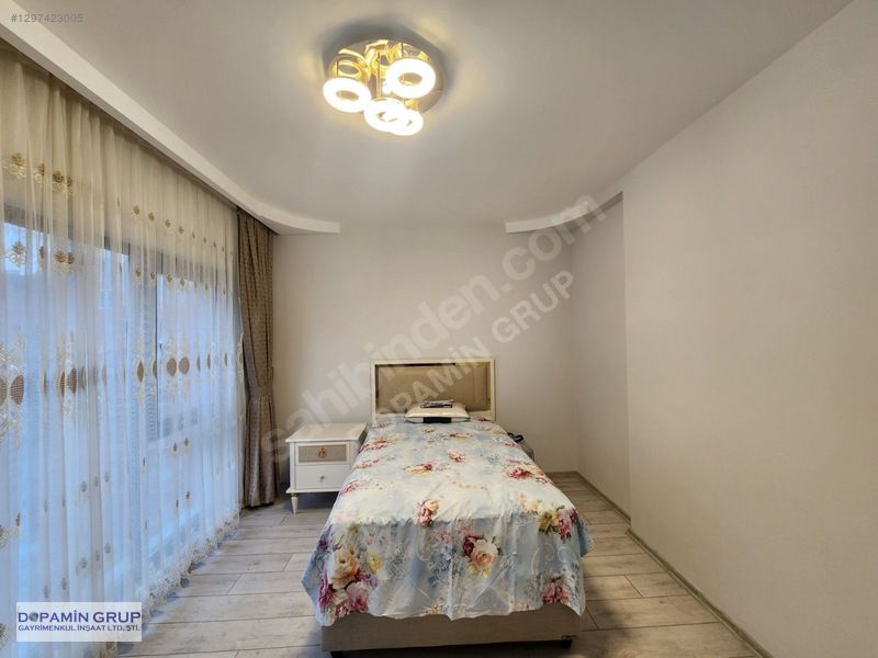 Güzelyalı'da Deniz Manzaralı Eşyalı 5+1 Dubleks — fotoğraf 19